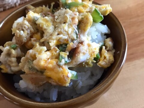 さや豆と鰹節のめんつゆ炒め丼